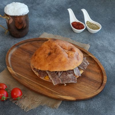 Tombik Ekmek Arası Et Döner