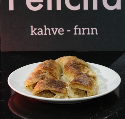 Kıymalı Karaköy Böreği (500 gr.)