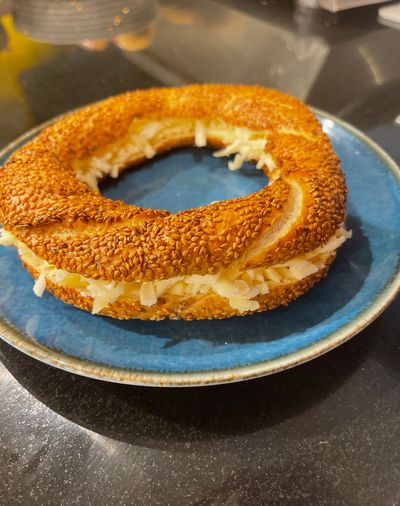 Kaşarlı Simit Sandviç