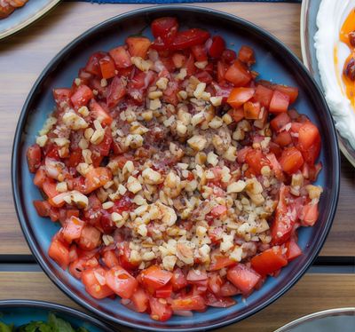 Cevizli Gavurdağı Salatası