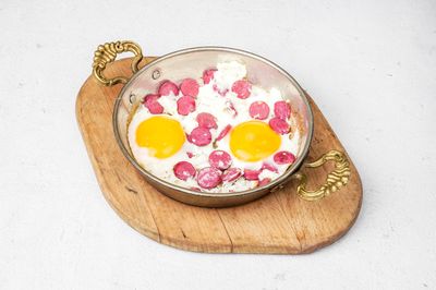 Sahanda Sosisli Yumurta