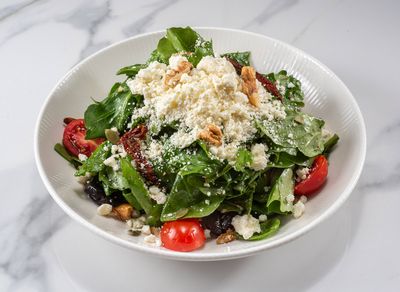 Tulum Peynirli Roka Salatası