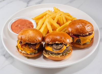 Üçlü Mini Burger (180 gr.)