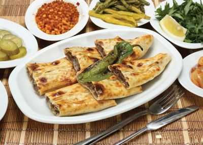 Kapalı Kavurmalı Pide