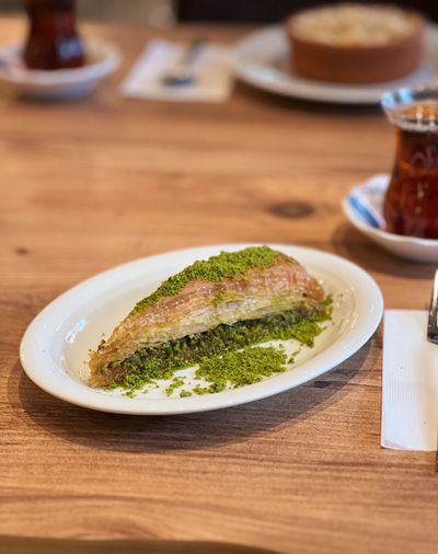 Havuç Di̇li̇mi̇ Baklava