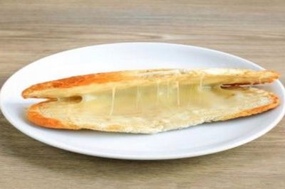 3/4 Ekmek Arası Kaşarlı Tost