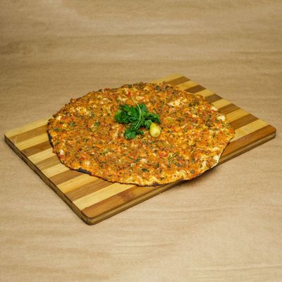Kaşarlı Sarımsaklı Antep Lahmacun