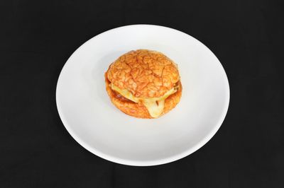 Kaşarlı Islak Hamburger