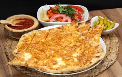 Kaşarlı Pide