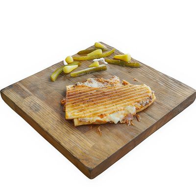 Yarım Ekmek Arası Kavurmalı Kaşarlı Tost