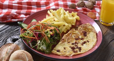 Sucuklu Omlet