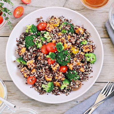 Kinoalı Yeşil Salata