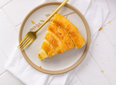Patatesli Ev Böreği (Dilim)