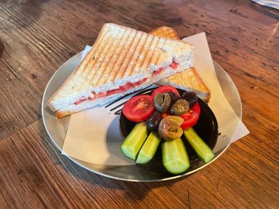 Kaşarlı & Domatesli Tost