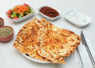 Kaşarlı Pide