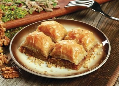 Cevizli Baklava (4 Adet)