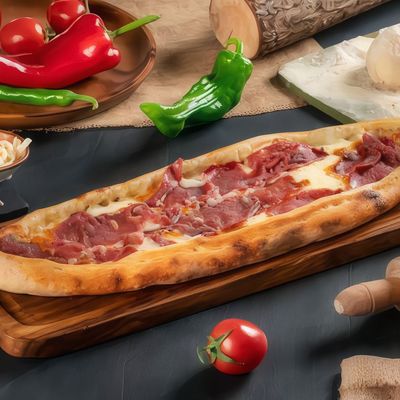 Pastırmalı Kaşarlı Pide
