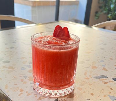 Ev Yapımı Çilekli Limonata