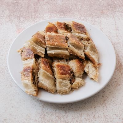 Kıymalı Karaköy Böreği (200 gr.)
