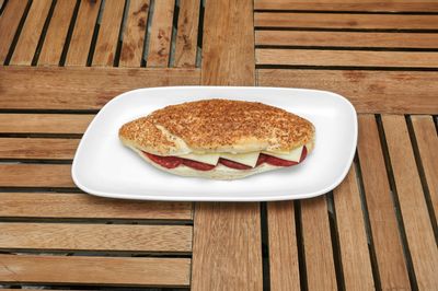 Sucuklu Kaşarlı Karışık Tost