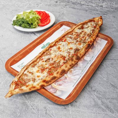 Kaşarlı Kuşbaşılı Pide