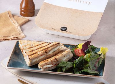 Avokadolu Tost