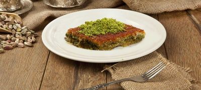 Fıstıklı Düz Kadayıf (150 gr.) (1 Dilim)