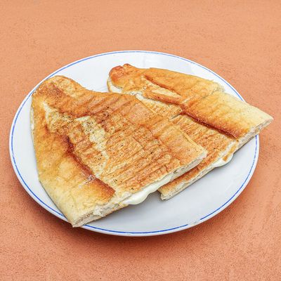 Tam Ekmek Arası Kaşarlı Tost