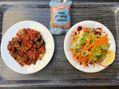 2 Çeşit Günün Etli Yemek Menüsü