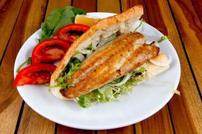 Yarım Ekmek Arası Çipura Fileto