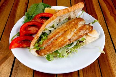 Yarım Ekmek Arası Levrek Fileto