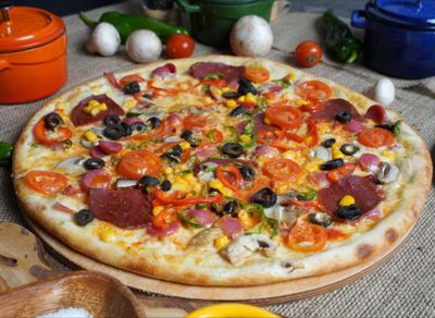 Karışık Pizza (Orta Boy)