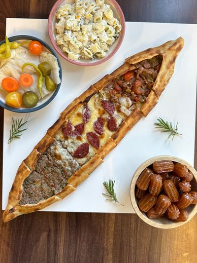 Karışık Pide