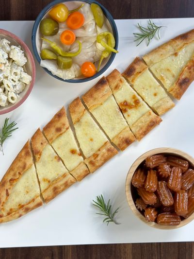 Kaşarlı Pide