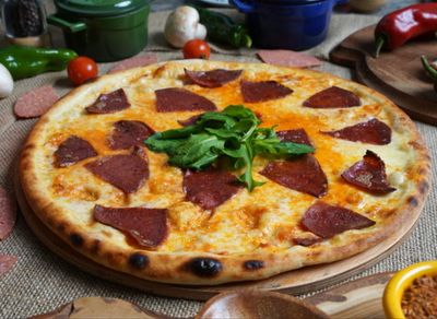Sucuklu Pizza (Orta)