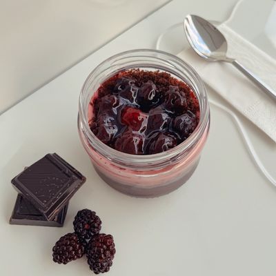 Böğürtlenli Çikolatalı Cup