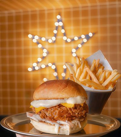 Coni Çıtır Trüflü Burger & Patates Kızartması