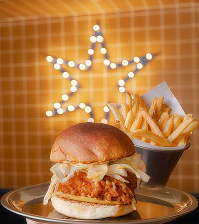 Spicy Acı Nashville Burger & Patates Kızartması