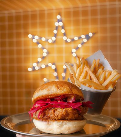 Coni Çıtır Margo’s Honey Mustard Burger & Patates Kızartması