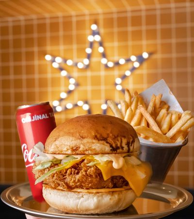 Coni Çıtır Cheddar Burger Menü