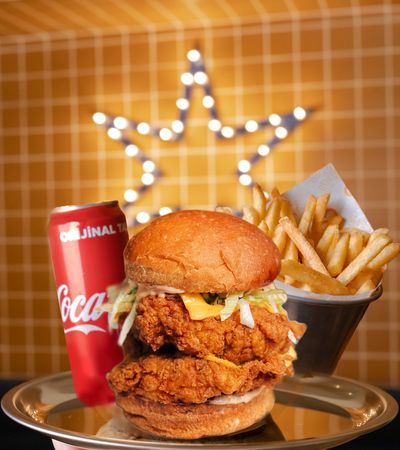 Double Coni Çıtır Cheddar Burger Menü