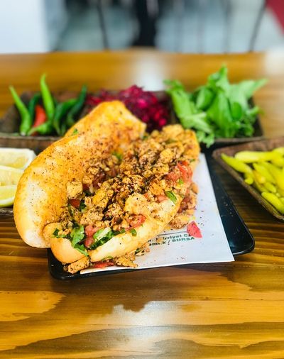 Ekmek Arası Tavuk Tantuni