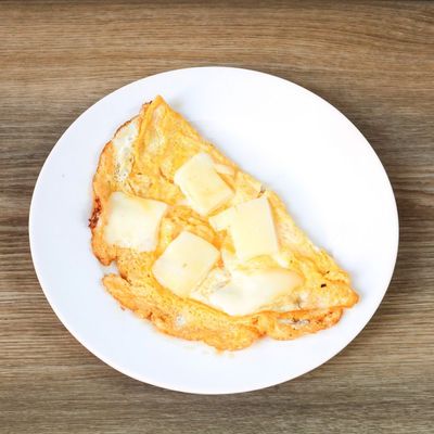 Kaşarlı Sucuklu Omlet