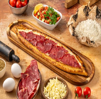 Pastırmalı Kaşarlı Pide