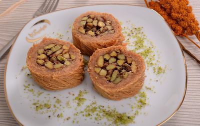 Fıstıklı Halep Dolama (Dilim)