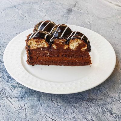 Profiterollü Mono Pasta (Dilim)