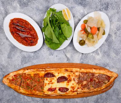 Karışık Pide