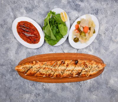 Kavurmalı Pide