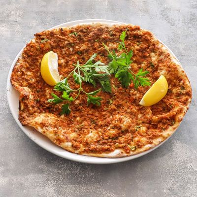 Nar Ekşili Fındık Lahmacun