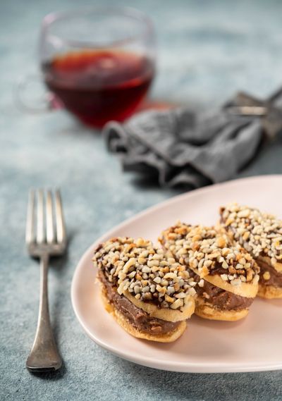 Fındıklı Ekler (8 Adet)